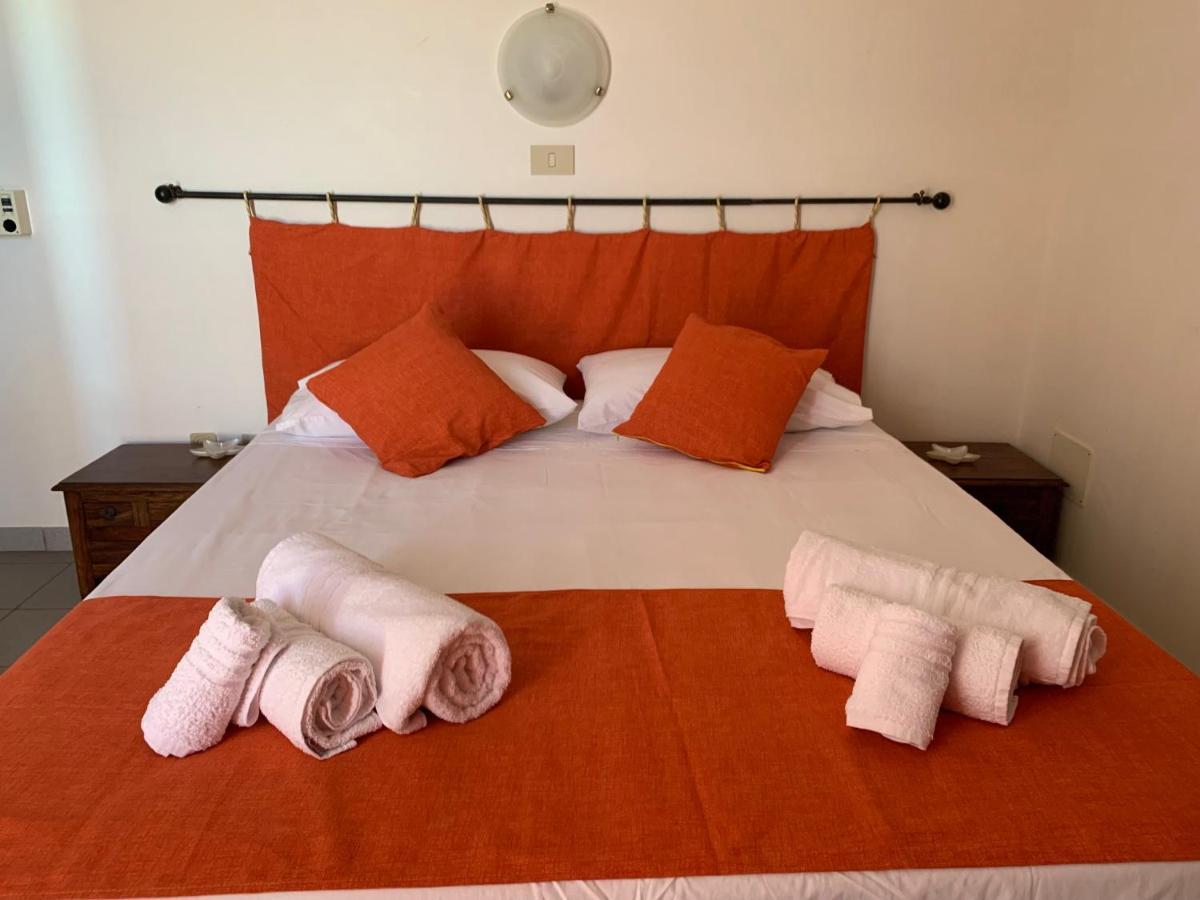 La Bussola Hotel Porto Palo Ngoại thất bức ảnh