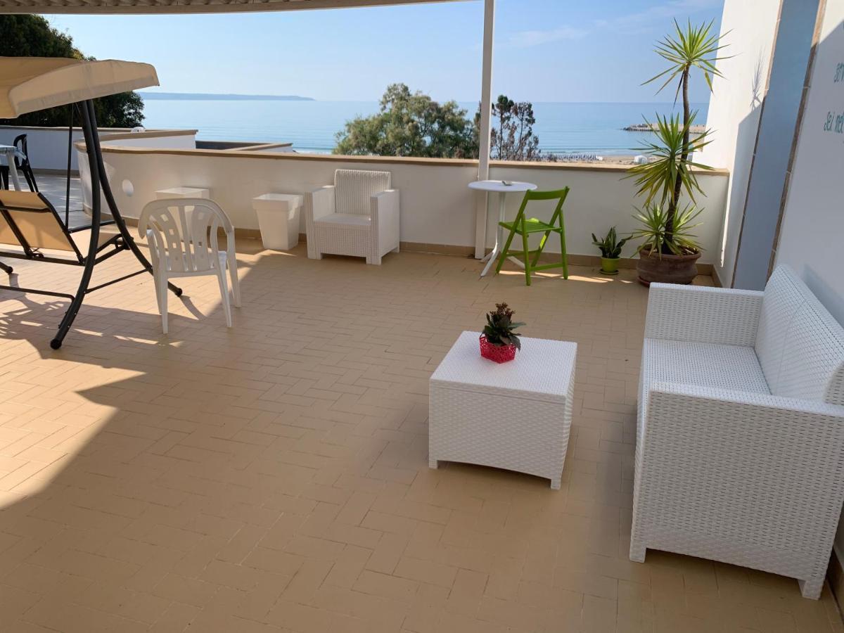La Bussola Hotel Porto Palo Ngoại thất bức ảnh